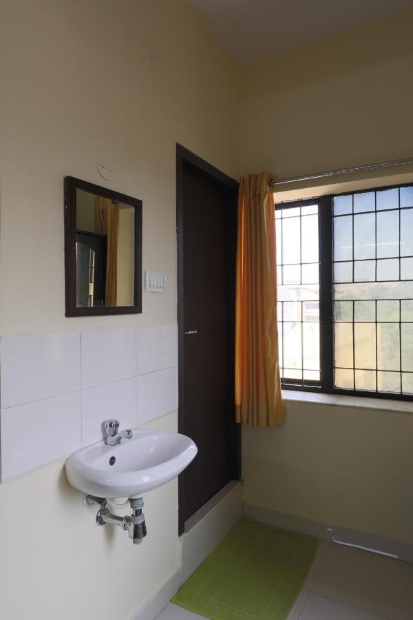 Green Tree Hotel-Near Vfs Global And Ramee Mall Chennai Eksteriør bilde
