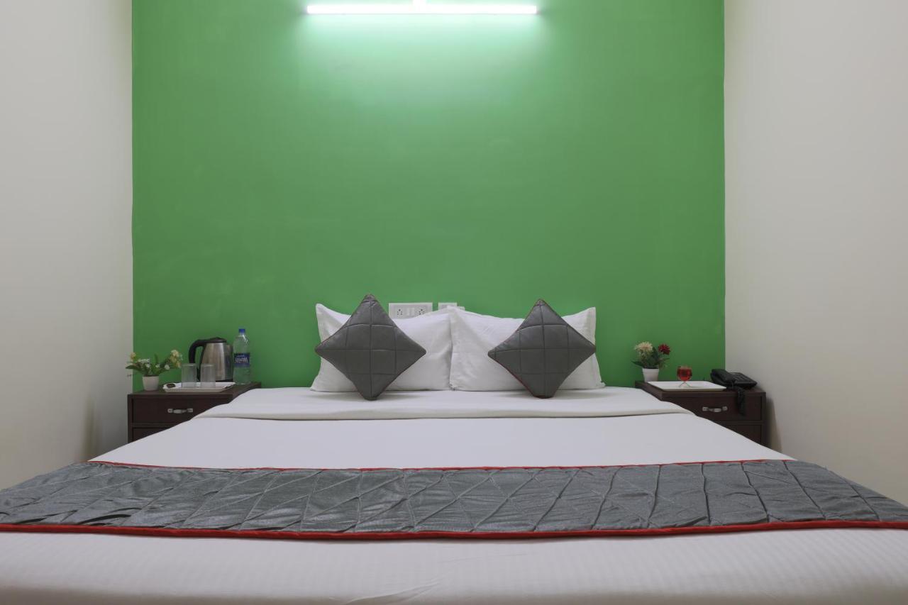 Green Tree Hotel-Near Vfs Global And Ramee Mall Chennai Eksteriør bilde
