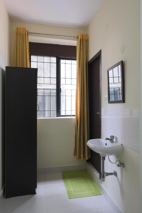 Green Tree Hotel-Near Vfs Global And Ramee Mall Chennai Eksteriør bilde