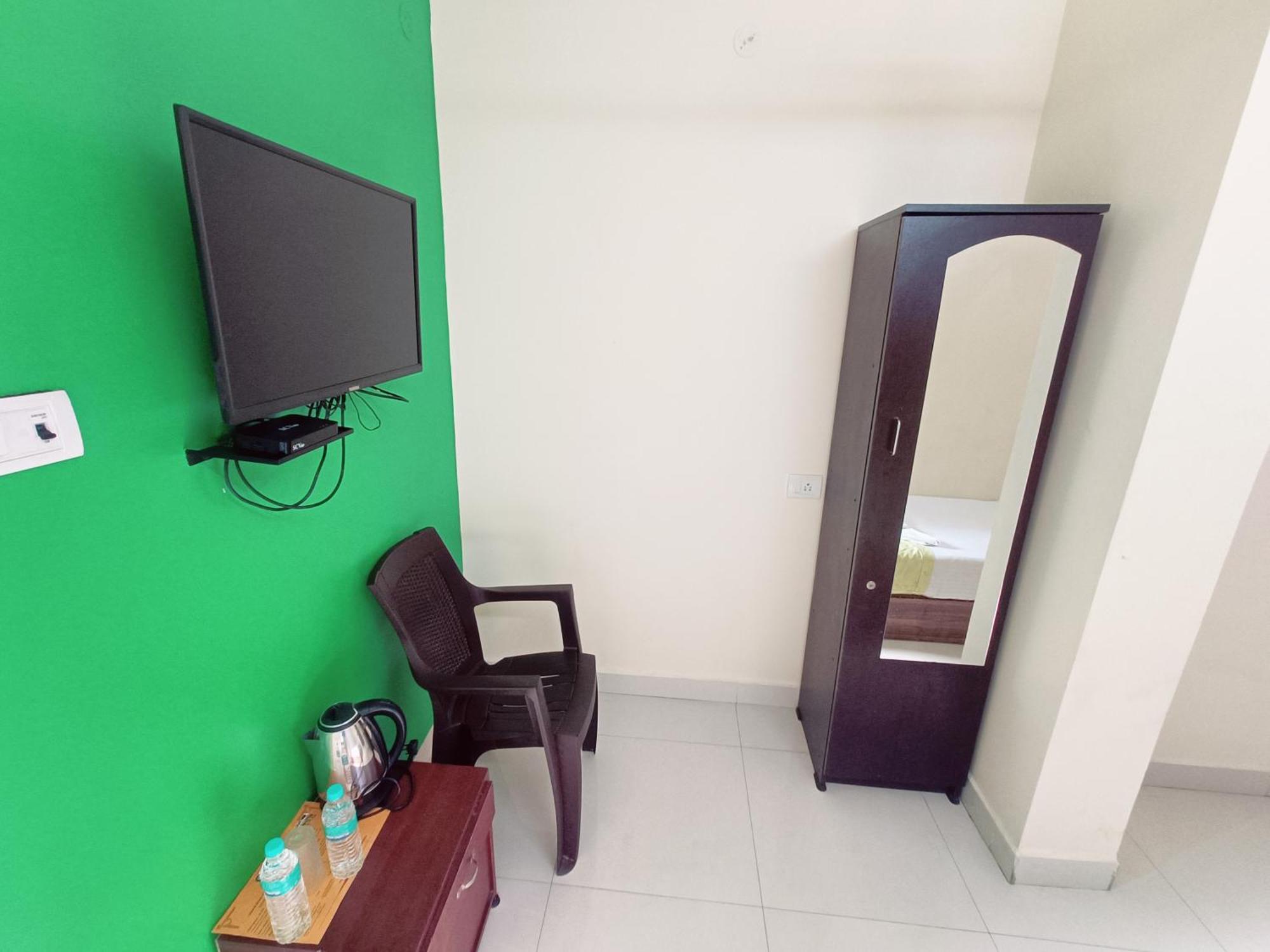 Green Tree Hotel-Near Vfs Global And Ramee Mall Chennai Eksteriør bilde
